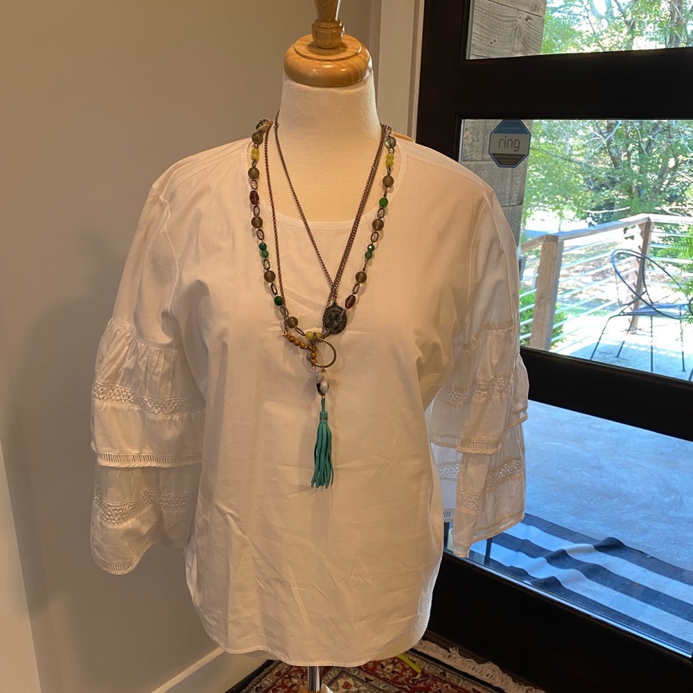 Beautiful Who What Wear white summer blouse.